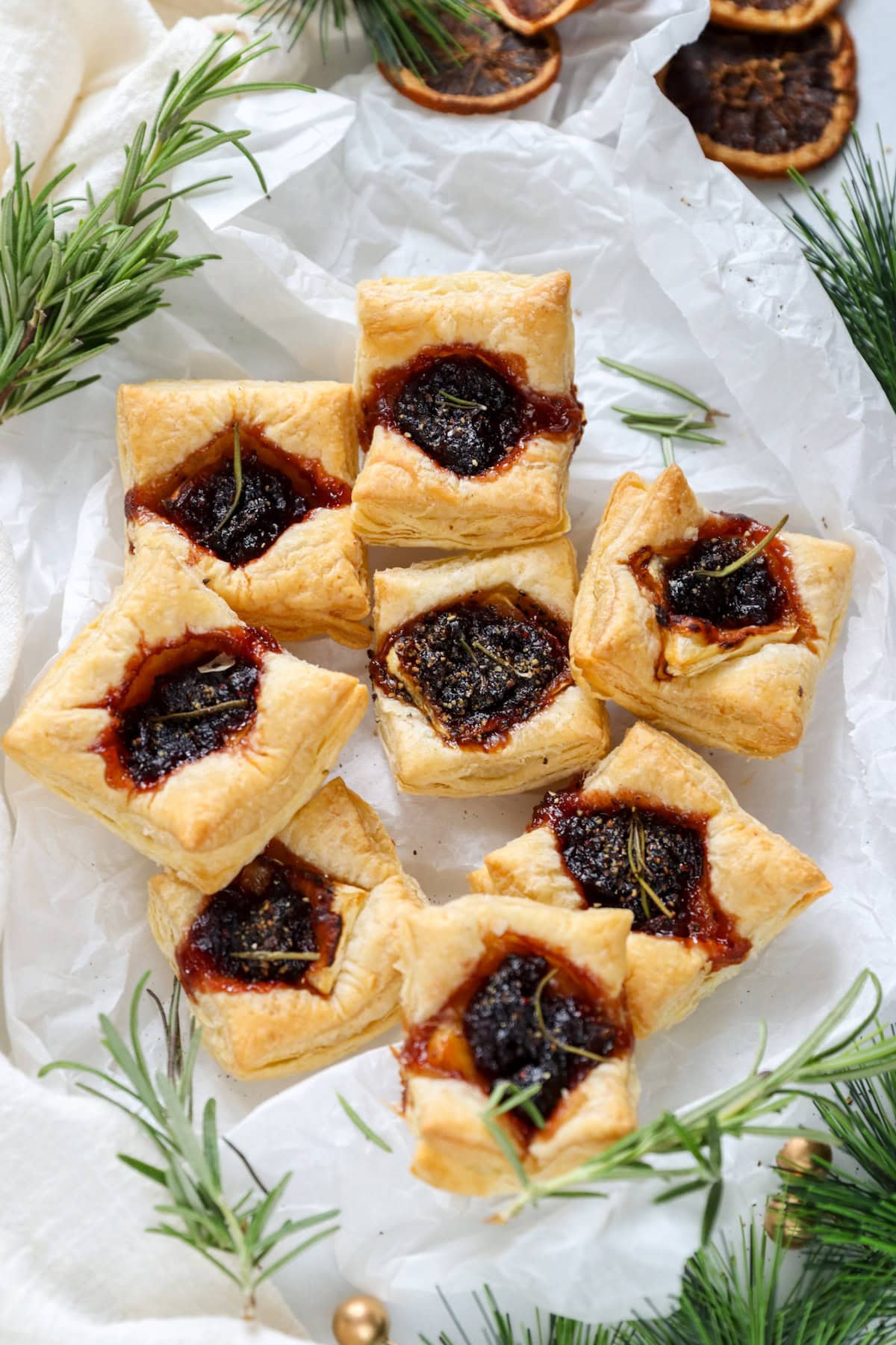 brie and cranberry puff pastry bites